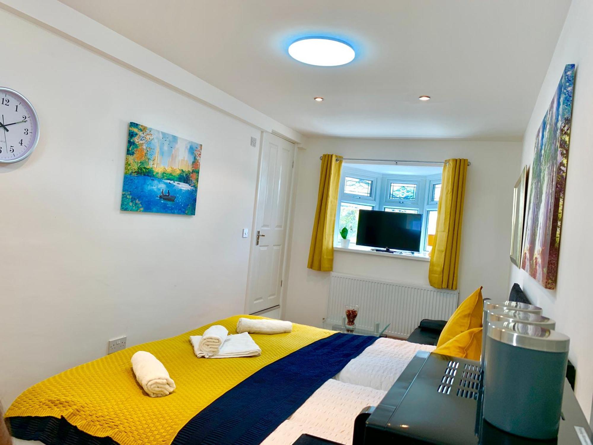 Apartments, Private Bathroom, Kitchenette, Parking, Np3 *