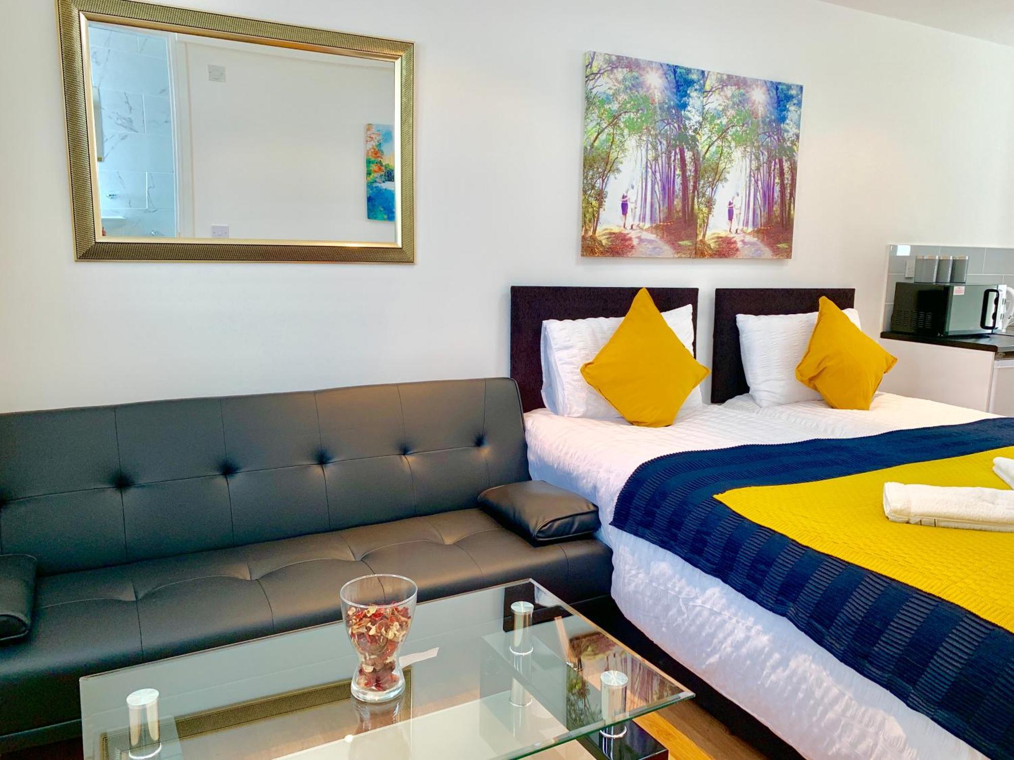 Apartment Apartments, Private Bathroom, Kitchenette, Parking, Np3 London
