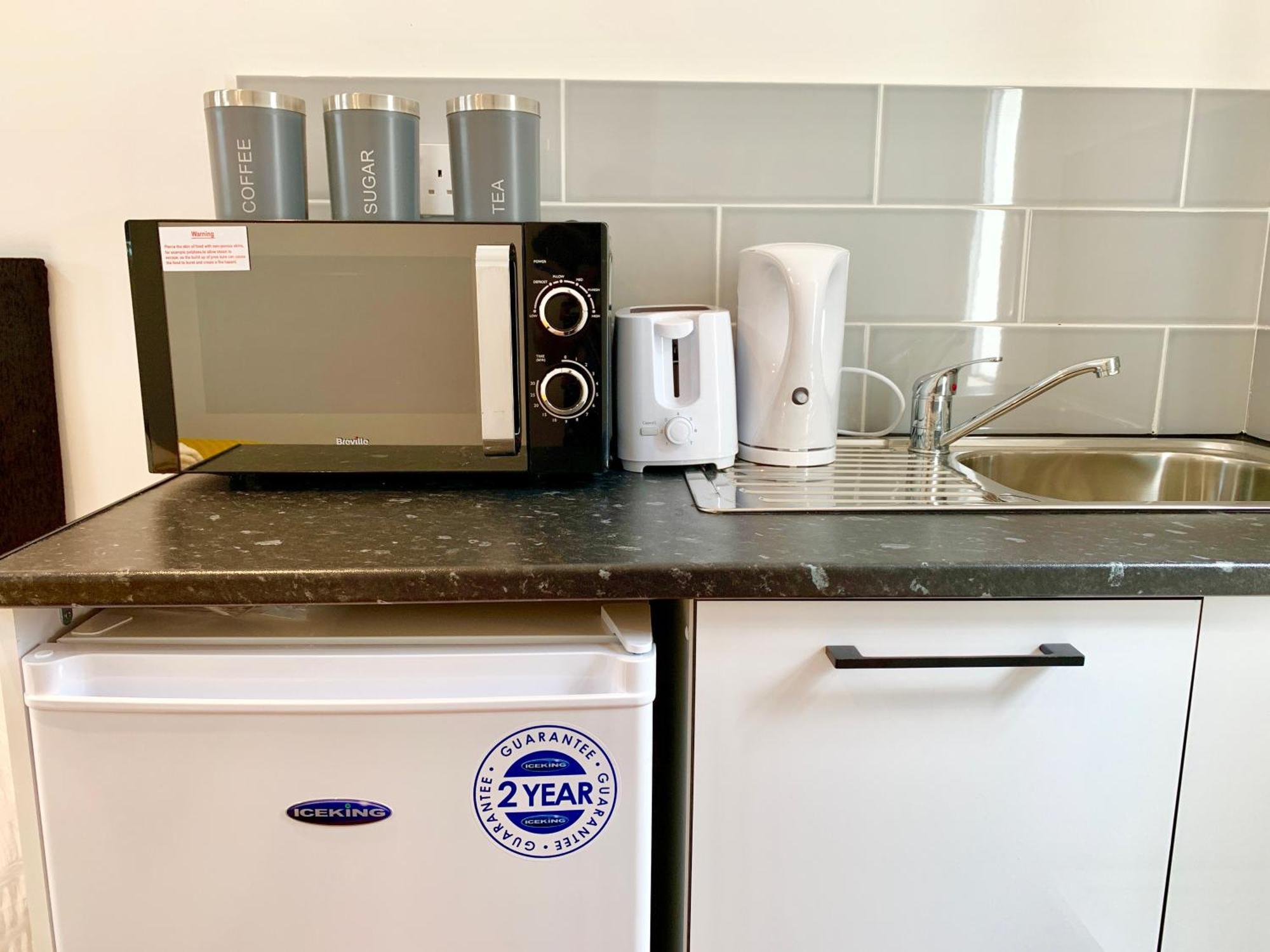 Apartment Apartments, Private Bathroom, Kitchenette, Parking, Np3 London